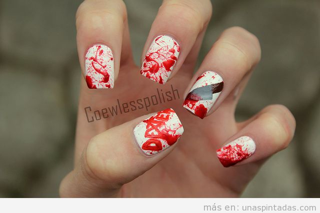 Uñas pintadas con salpicaduras de sangre inspiradas en la serie Dexter