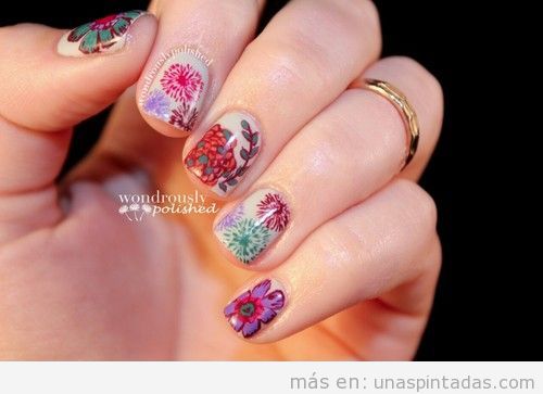 Decoración de uñas con dibujos preciosos de flores