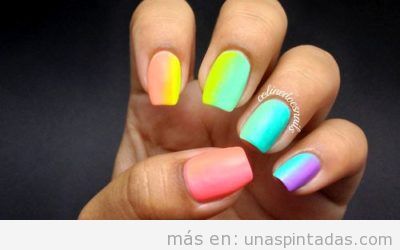 Uñas con colores neón: IDÓNEAS para el verano y muy frescas