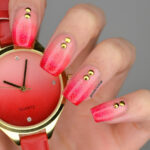 Nail Art reloj Avon degradado rojo