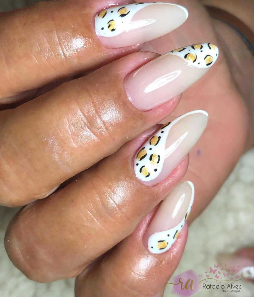 Leopardo en uñas