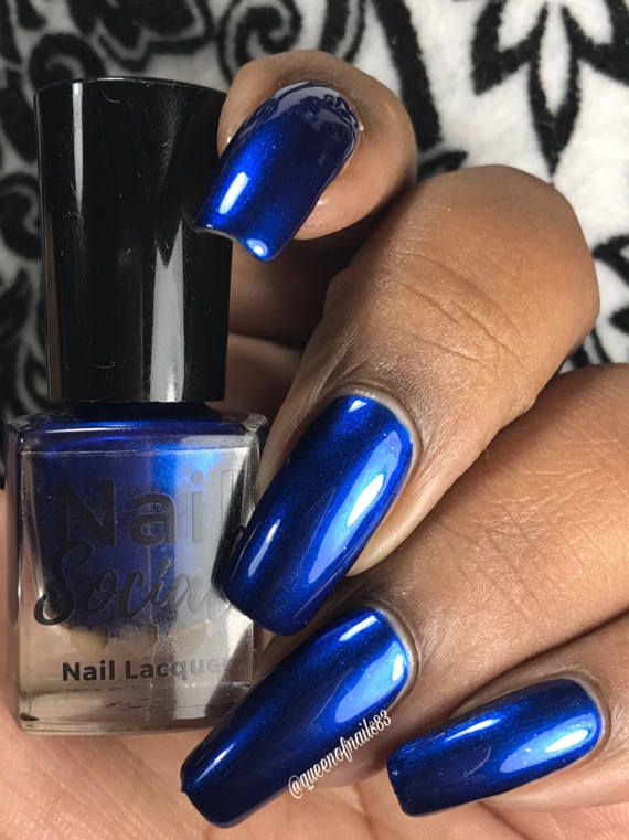 Nail Art azul metálico